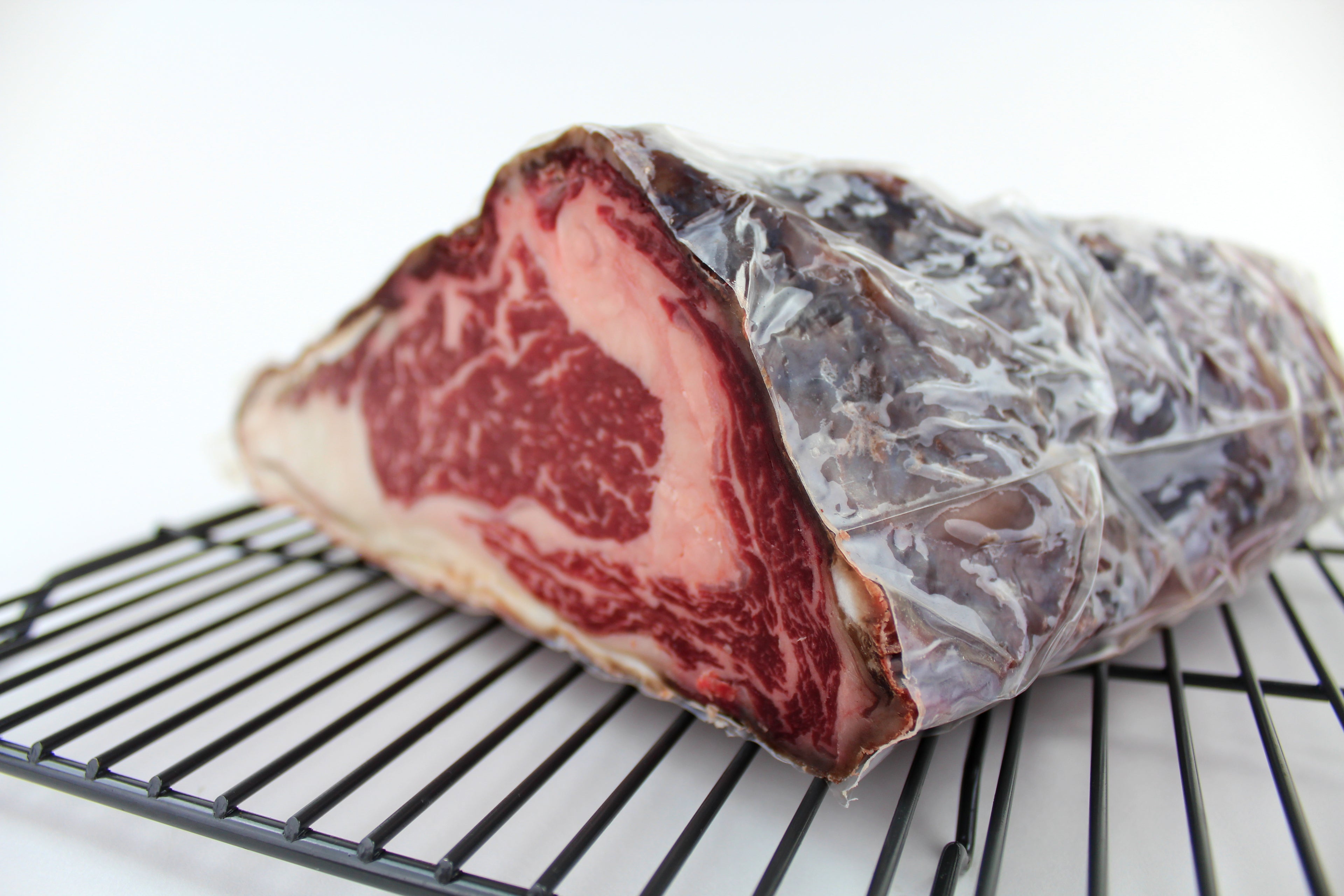 Umai Dry Artisan Meat Kit for Steak dry aged steak on rack